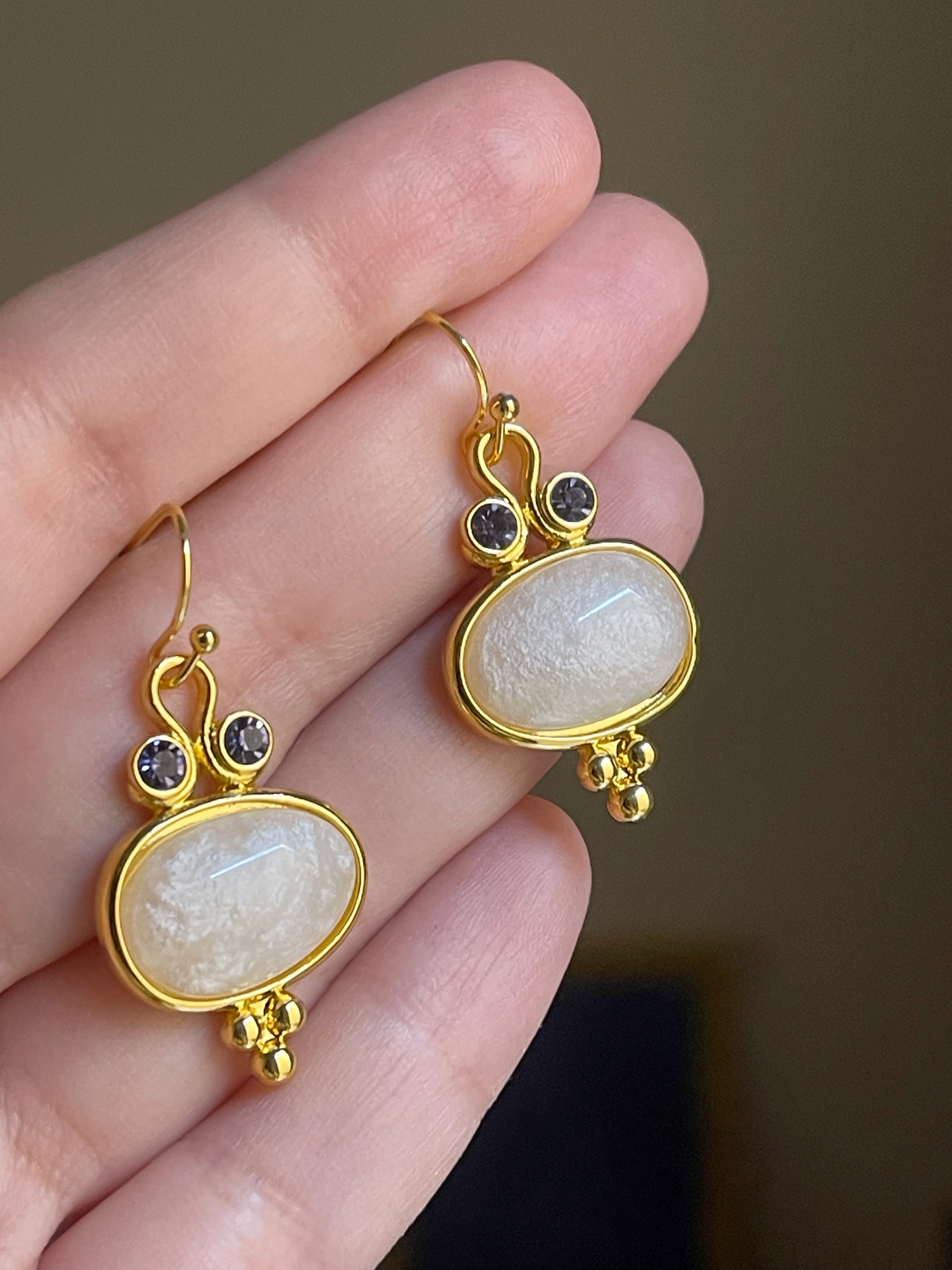 Neelo Earings