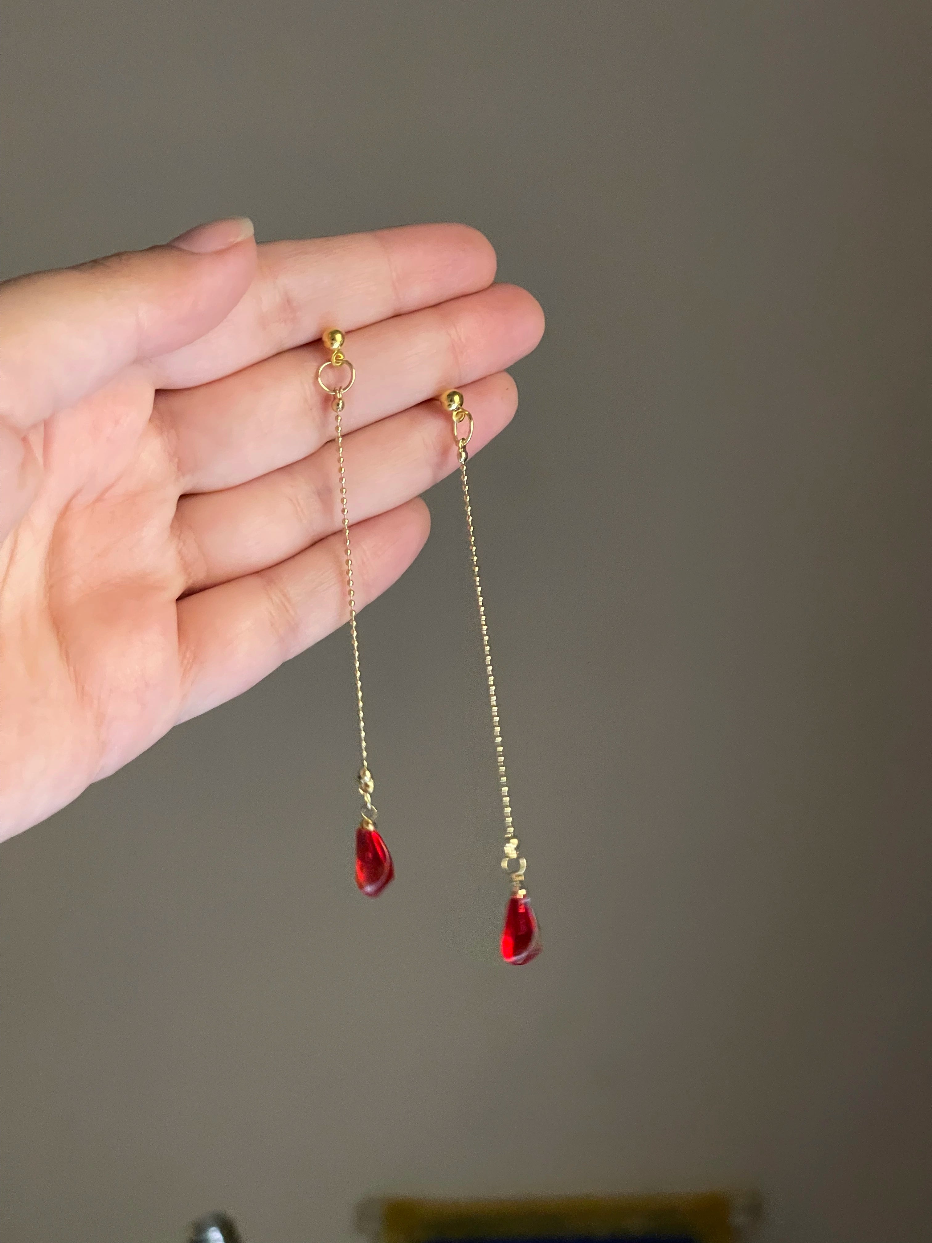 Anaar Earrings